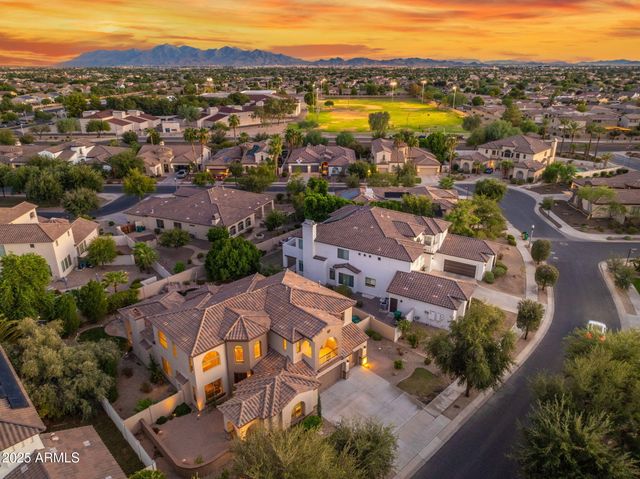 795 W VERBENA Lane, Litchfield Park, AZ 85340