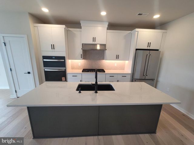 357 ASPEN WAY, King Of Prussia, PA 19406