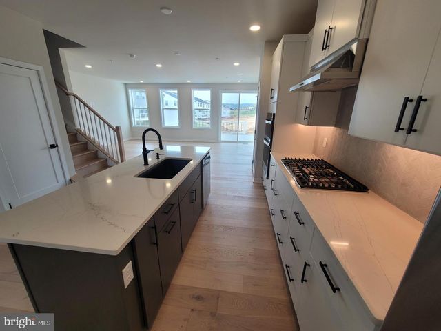 357 ASPEN WAY, King Of Prussia, PA 19406