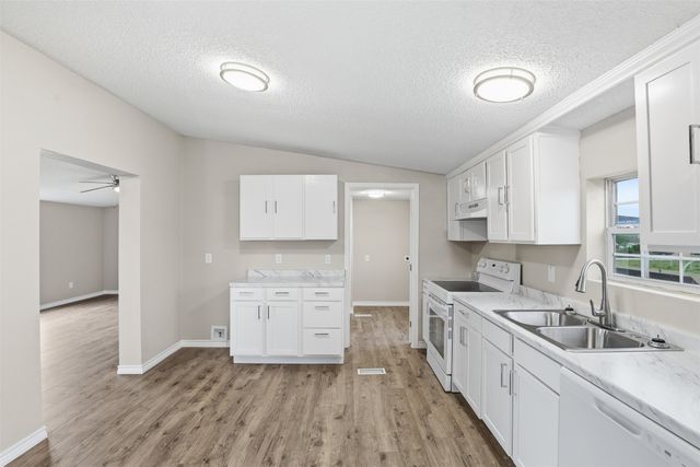 8621 Meadow Way Lane, Alvarado, TX 76009