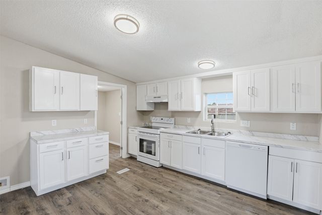8621 Meadow Way Lane, Alvarado, TX 76009