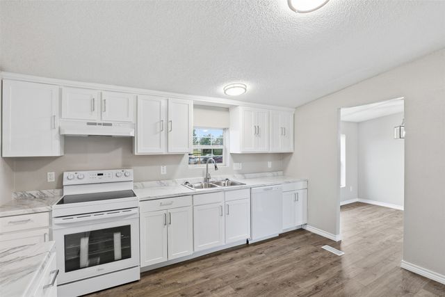 8621 Meadow Way Lane, Alvarado, TX 76009
