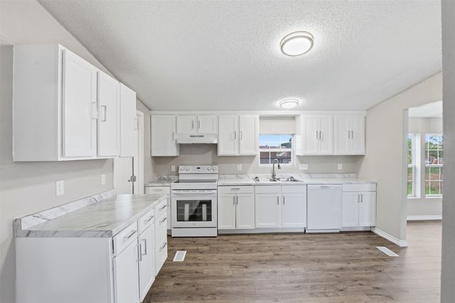 8621 Meadow Way Lane, Alvarado, TX 76009