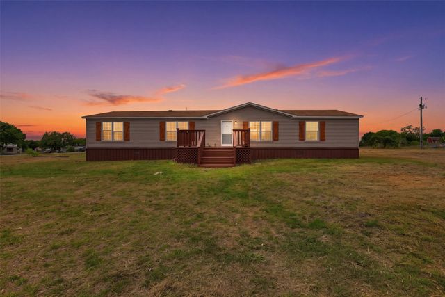 8621 Meadow Way Lane, Alvarado, TX 76009