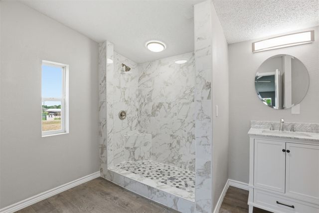 8621 Meadow Way Lane, Alvarado, TX 76009