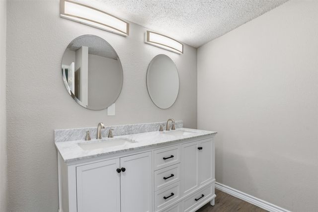8621 Meadow Way Lane, Alvarado, TX 76009