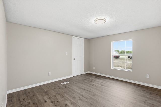 8621 Meadow Way Lane, Alvarado, TX 76009