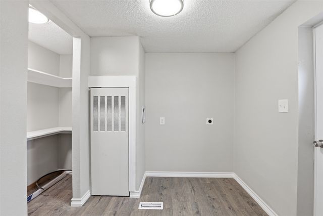 8621 Meadow Way Lane, Alvarado, TX 76009