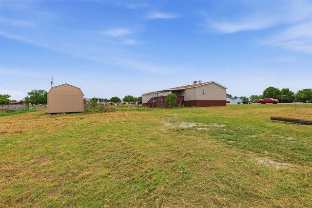 8621 Meadow Way Lane, Alvarado, TX 76009