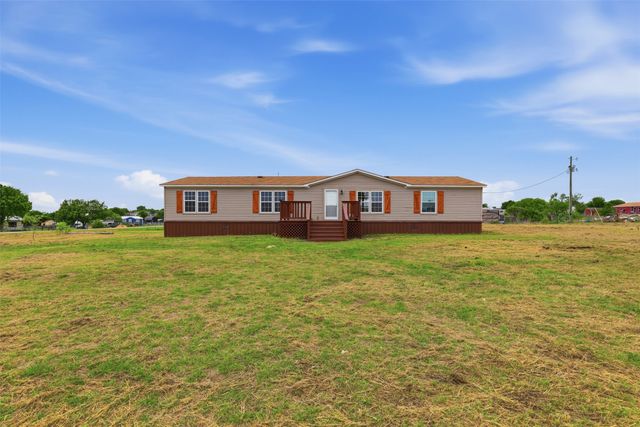 8621 Meadow Way Lane, Alvarado, TX 76009
