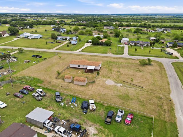 8621 Meadow Way Lane, Alvarado, TX 76009