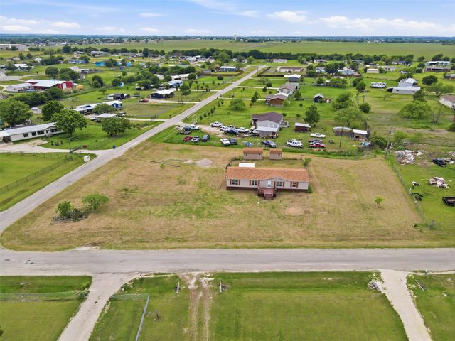 8621 Meadow Way Lane, Alvarado, TX 76009