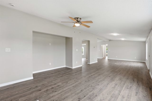 8621 Meadow Way Lane, Alvarado, TX 76009