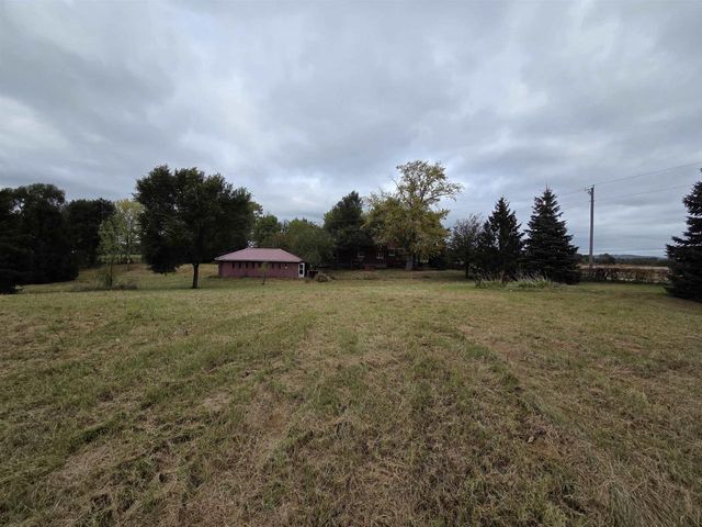 7610 N Prairie Road, Muscoda, WI 53573