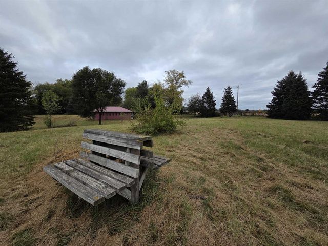 7610 N Prairie Road, Muscoda, WI 53573