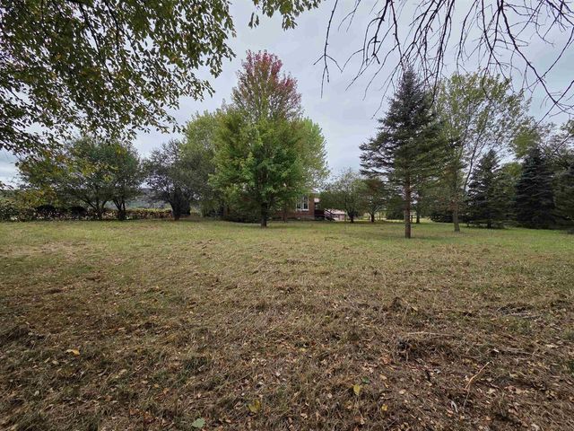 7610 N Prairie Road, Muscoda, WI 53573