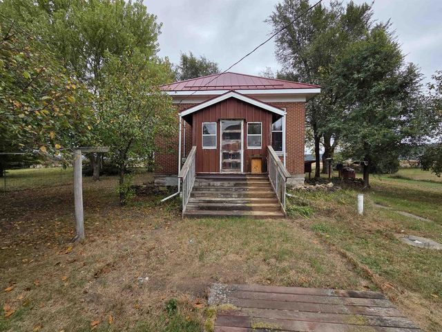 7610 N Prairie Road, Muscoda, WI 53573