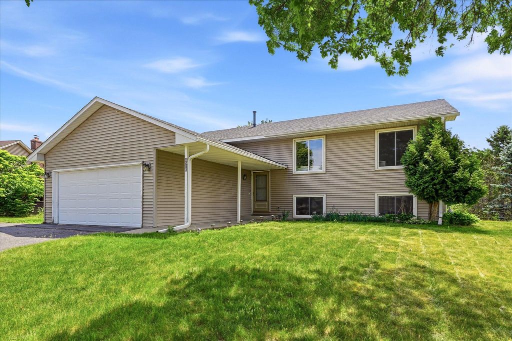 4516 Whitetail Way, Eagan, MN 55123 — photo 2