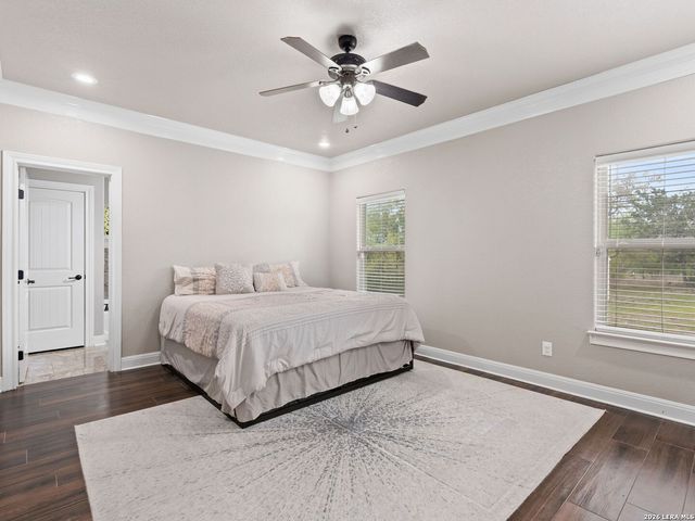 215 County Road 3829, San Antonio, TX 78253