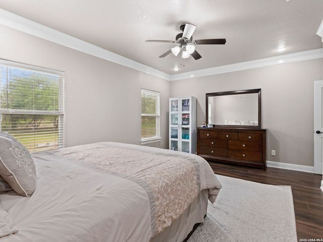 215 County Road 3829, San Antonio, TX 78253