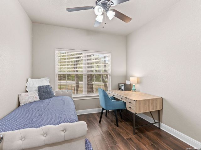 215 County Road 3829, San Antonio, TX 78253