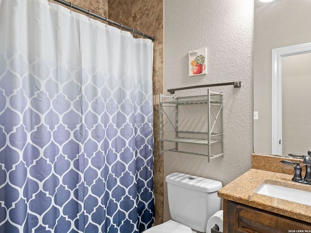 215 County Road 3829, San Antonio, TX 78253