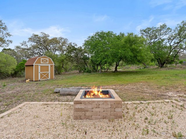 215 County Road 3829, San Antonio, TX 78253