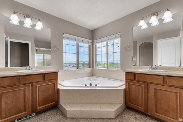 760 E HIDDEN MANOR CIR, Lehi, UT 84043