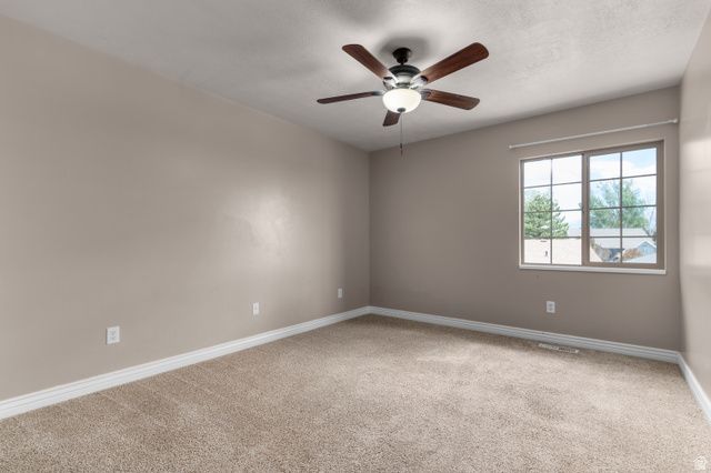 760 E HIDDEN MANOR CIR, Lehi, UT 84043
