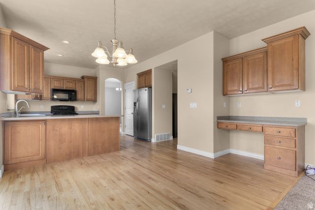 760 E HIDDEN MANOR CIR, Lehi, UT 84043
