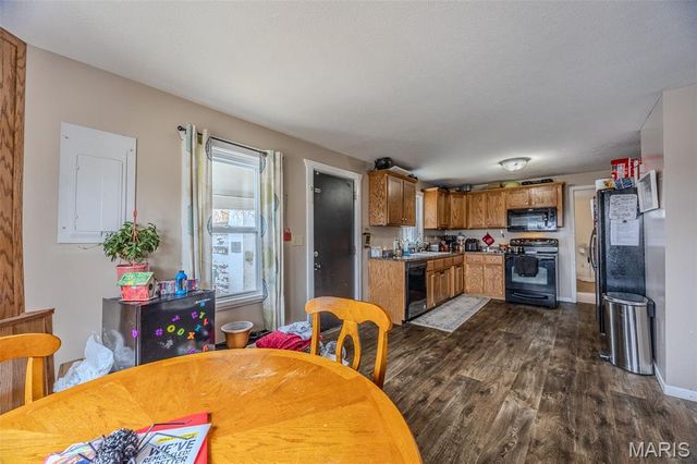 588 Locust Street, Lebanon, MO 65536