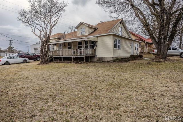 588 Locust Street, Lebanon, MO 65536