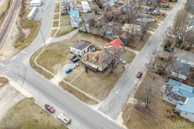 588 Locust Street, Lebanon, MO 65536