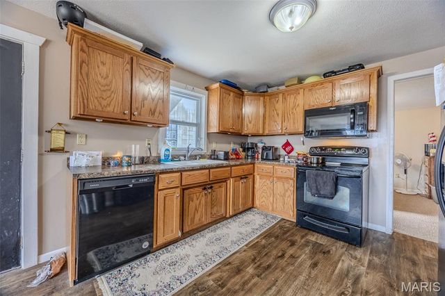 588 Locust Street, Lebanon, MO 65536