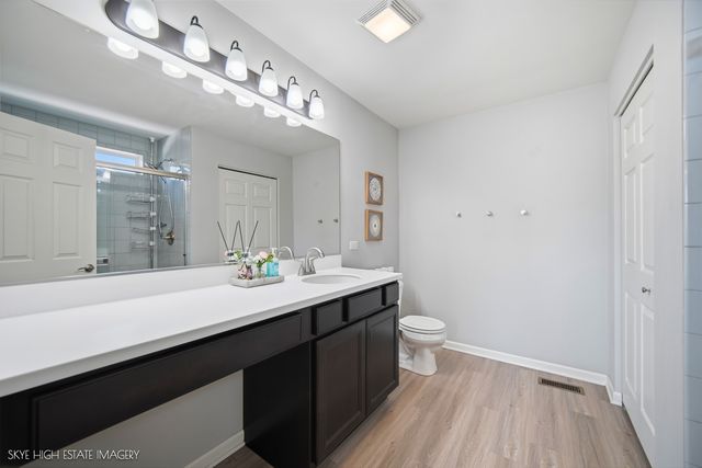 1816 Wellington Drive, Joliet, IL 60431