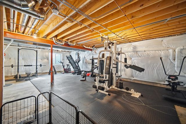 1816 Wellington Drive, Joliet, IL 60431