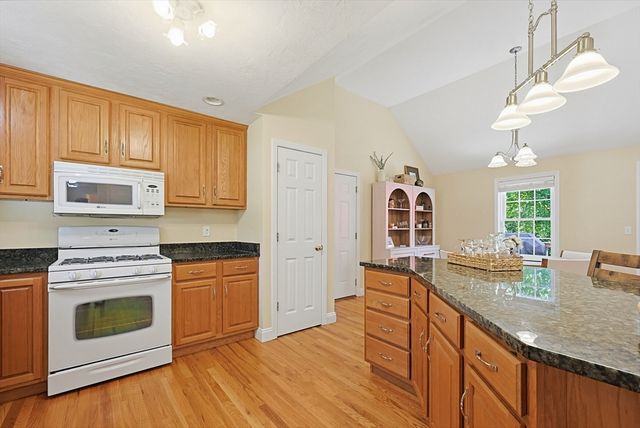 8 Maple Street, Southborough, MA 01745