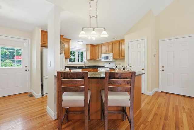 8 Maple Street, Southborough, MA 01745