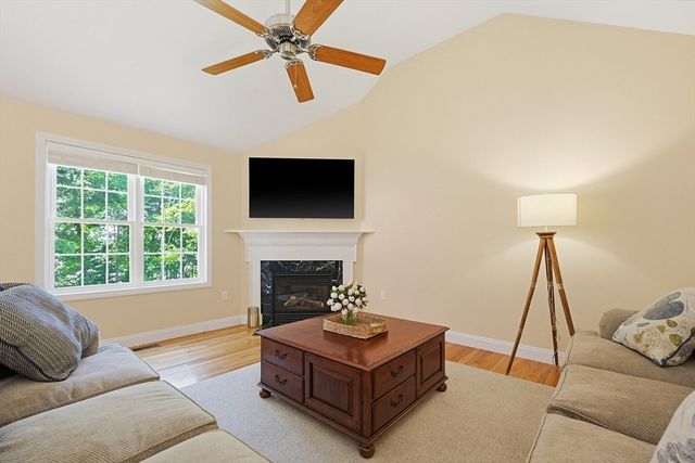8 Maple Street, Southborough, MA 01745