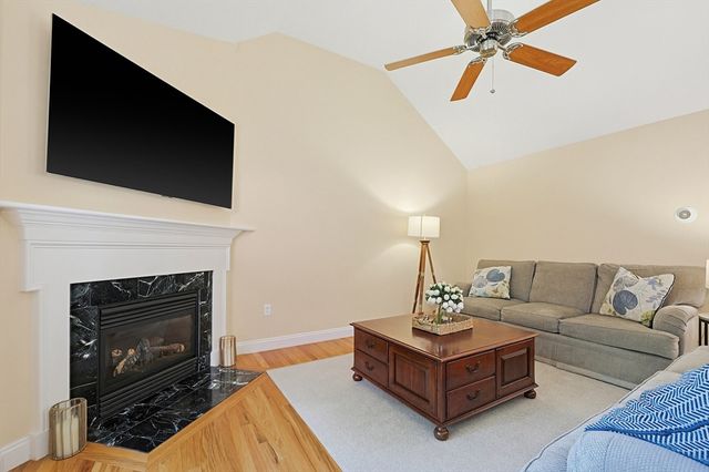 8 Maple Street, Southborough, MA 01745