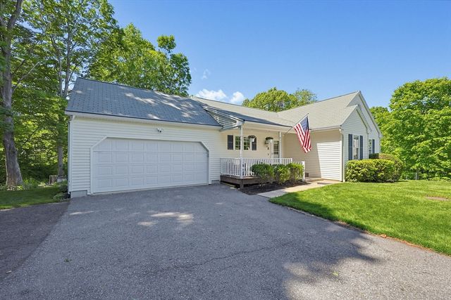 8 Maple Street, Southborough, MA 01745