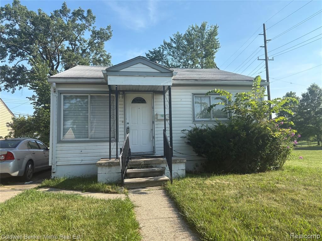 605 Nebraska Avenue, Pontiac, MI 48341