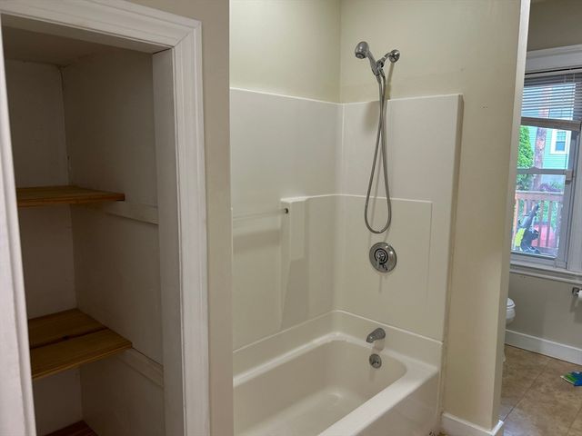 42 Ernest Ave, Worcester, MA 01604