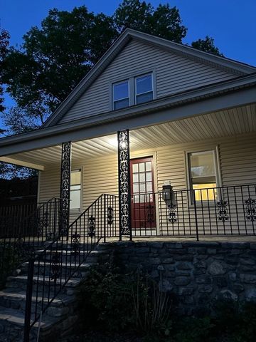 42 Ernest Ave, Worcester, MA 01604