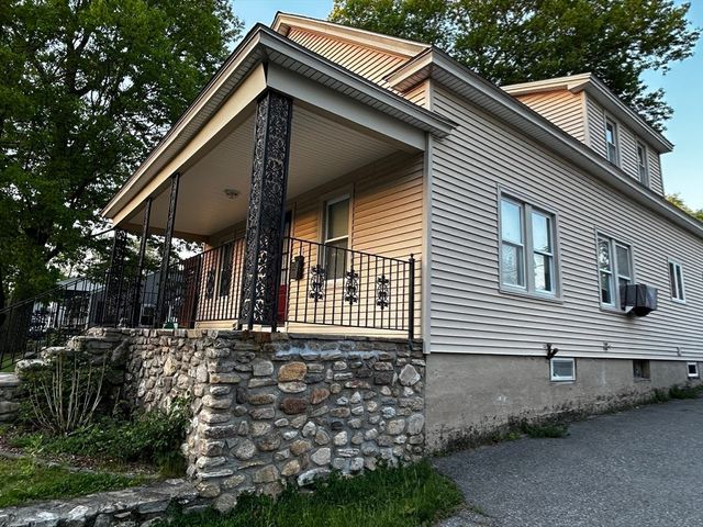 42 Ernest Ave, Worcester, MA 01604