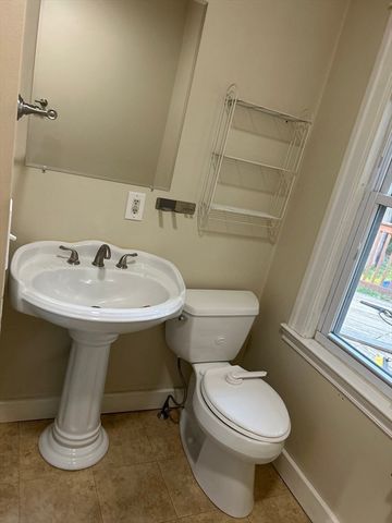 42 Ernest Ave, Worcester, MA 01604