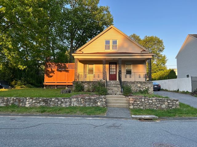 42 Ernest Ave, Worcester, MA 01604