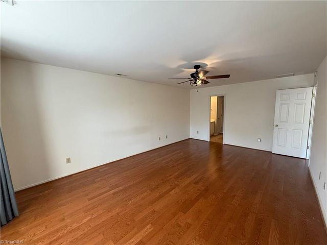2017 Pembrooke Forest Drive, Winston-salem, NC 27106