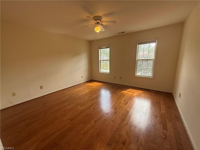 2017 Pembrooke Forest Drive, Winston-salem, NC 27106