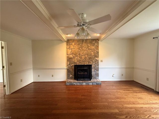 2017 Pembrooke Forest Drive, Winston-salem, NC 27106